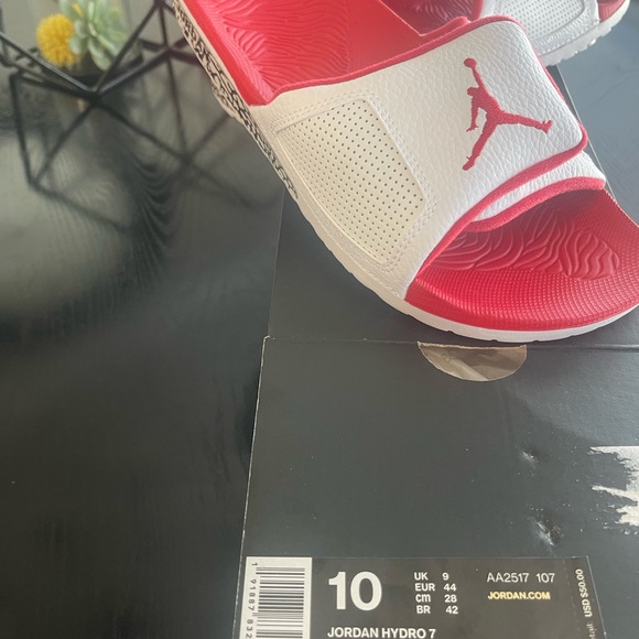 Slides - Picture 3 of 3